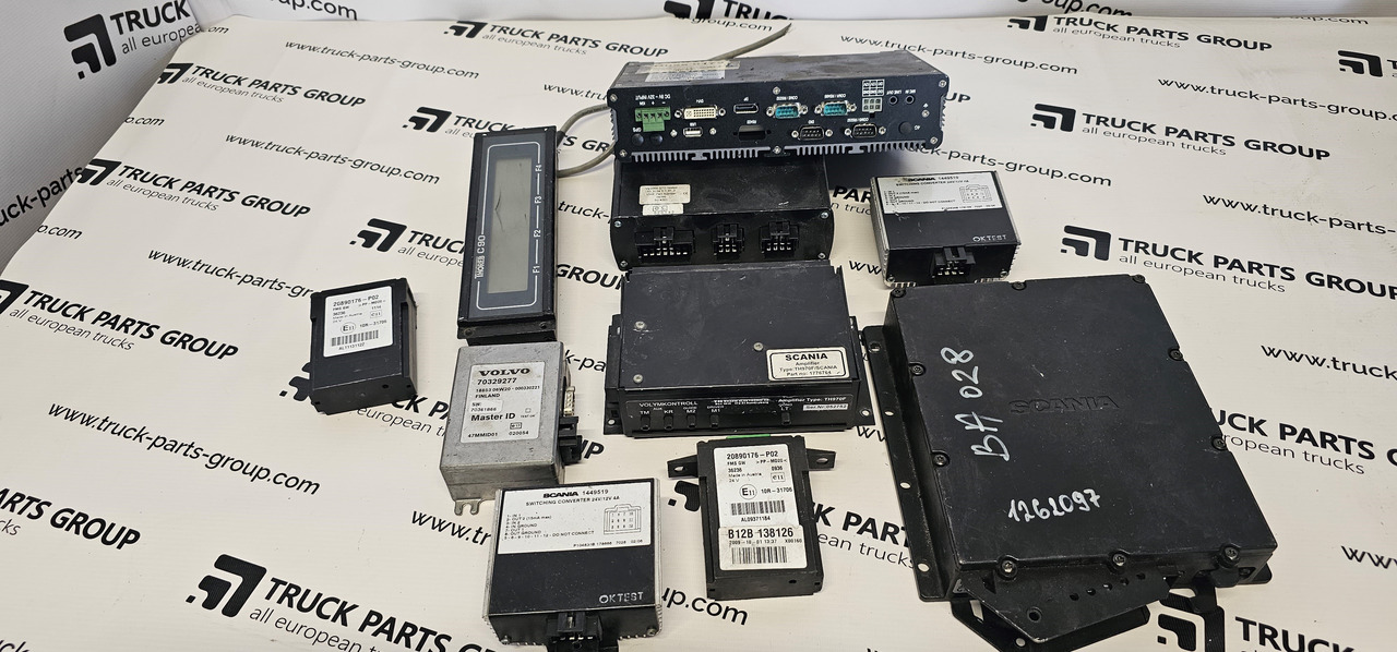 Volvo VOLVO, SCANIA BUS electronic FMS GW, switching converter, vip2000 STD Node2 unit, vbox 3600 c1 Multiq, Thoreb LCD 11085A, 1449519, 20890176, 20890176-P02, B12B 138126, 10R-31706, 70329277, 14390, 1449 - Upravljačka jedinica (ECU): slika Volvo VOLVO, SCANIA BUS electronic FMS GW, switching converter, vip2000 STD Node2 unit, vbox 3600 c1 Multiq, Thoreb LCD 11085A, 1449519, 20890176, 20890176-P02, B12B 138126, 10R-31706, 70329277, 14390, 1449 - Upravljačka jedinica (ECU) Volvo VOLVO, SCANIA BUS electronic FMS GW, switching converter, vip2000 STD Node2 unit, vbox 3600 c1 Multiq, Thoreb LCD 11085A, 1449519, 20890176, 20890176-P02, B12B 138126, 10R-31706, 70329277, 14390, 1449 - Upravljačka jedinica (ECU): slika Volvo VOLVO, SCANIA BUS electronic FMS GW, switching converter, vip2000 STD Node2 unit, vbox 3600 c1 Multiq, Thoreb LCD 11085A, 1449519, 20890176, 20890176-P02, B12B 138126, 10R-31706, 70329277, 14390, 1449 - Upravljačka jedinica (ECU)