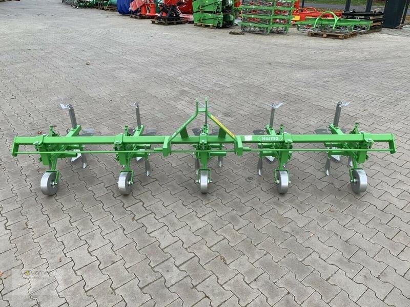 BOMET Kartoffelhäufler Bomet P475/1 4reihig Norma Häufler Kartoffel NEU - Oprema za obradu tla: slika BOMET Kartoffelhäufler Bomet P475/1 4reihig Norma Häufler Kartoffel NEU - Oprema za obradu tla BOMET Kartoffelhäufler Bomet P475/1 4reihig Norma Häufler Kartoffel NEU - Oprema za obradu tla: slika BOMET Kartoffelhäufler Bomet P475/1 4reihig Norma Häufler Kartoffel NEU - Oprema za obradu tla