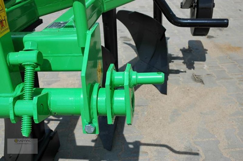 BOMET Rahmenpflug U013/2 4 Schar 0,25m Körperbreite - Plug: slika BOMET Rahmenpflug U013/2 4 Schar 0,25m Körperbreite - Plug BOMET Rahmenpflug U013/2 4 Schar 0,25m Körperbreite - Plug: slika BOMET Rahmenpflug U013/2 4 Schar 0,25m Körperbreite - Plug