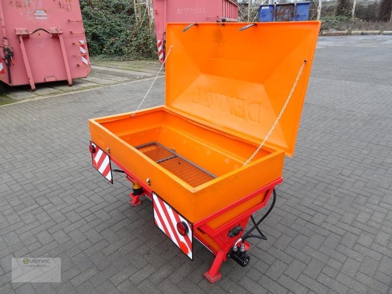 Novi Posipač pijeska/ Soli Dexwal Kastenstreuer Walzenstreuer Salzstreuer Streuer NEU Winter: slika Novi Posipač pijeska/ Soli Dexwal Kastenstreuer Walzenstreuer Salzstreuer Streuer NEU Winter Novi Posipač pijeska/ Soli Dexwal Kastenstreuer Walzenstreuer Salzstreuer Streuer NEU Winter: slika Novi Posipač pijeska/ Soli Dexwal Kastenstreuer Walzenstreuer Salzstreuer Streuer NEU Winter