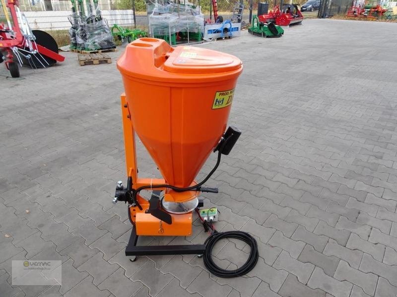 Novi Posipač pijeska/ Soli Dexwal Salt Drog 100 Liter Streuer ATV Radlader PKW Elektro NEU: slika Novi Posipač pijeska/ Soli Dexwal Salt Drog 100 Liter Streuer ATV Radlader PKW Elektro NEU Novi Posipač pijeska/ Soli Dexwal Salt Drog 100 Liter Streuer ATV Radlader PKW Elektro NEU: slika Novi Posipač pijeska/ Soli Dexwal Salt Drog 100 Liter Streuer ATV Radlader PKW Elektro NEU