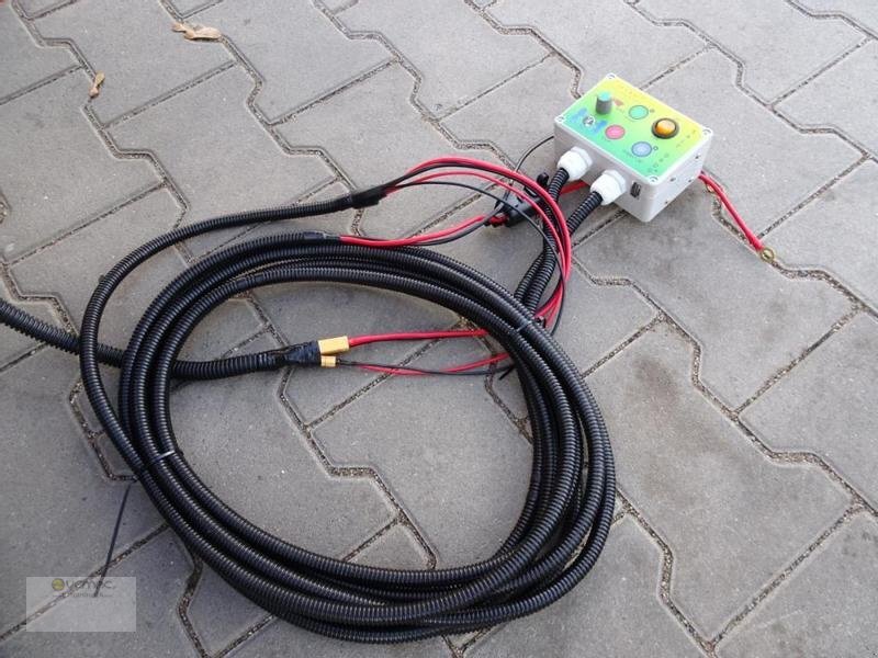 Novi Posipač pijeska/ Soli Dexwal Salt Drog 100 Liter Streuer ATV Radlader PKW Elektro NEU: slika Novi Posipač pijeska/ Soli Dexwal Salt Drog 100 Liter Streuer ATV Radlader PKW Elektro NEU Novi Posipač pijeska/ Soli Dexwal Salt Drog 100 Liter Streuer ATV Radlader PKW Elektro NEU: slika Novi Posipač pijeska/ Soli Dexwal Salt Drog 100 Liter Streuer ATV Radlader PKW Elektro NEU