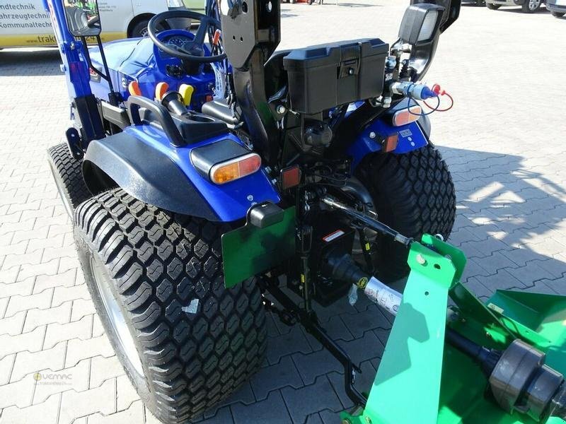 Farmtrac Farmtrac 22 22PS Kabine Traktor Schlepper Mitsubishi NEU - Mali traktor: slika Farmtrac Farmtrac 22 22PS Kabine Traktor Schlepper Mitsubishi NEU - Mali traktor Farmtrac Farmtrac 22 22PS Kabine Traktor Schlepper Mitsubishi NEU - Mali traktor: slika Farmtrac Farmtrac 22 22PS Kabine Traktor Schlepper Mitsubishi NEU - Mali traktor