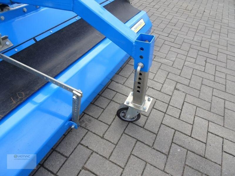 Novi Metla Vemac Kehrmaschine 150cm Kehrbürste Schlepper Traktor Gabelstapler NEU: slika Novi Metla Vemac Kehrmaschine 150cm Kehrbürste Schlepper Traktor Gabelstapler NEU Novi Metla Vemac Kehrmaschine 150cm Kehrbürste Schlepper Traktor Gabelstapler NEU: slika Novi Metla Vemac Kehrmaschine 150cm Kehrbürste Schlepper Traktor Gabelstapler NEU