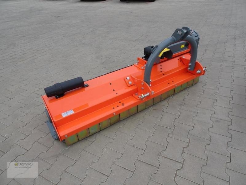 Novi Malčer sa čekićima Vemac Mulcher Schlegelmulcher ML165 165cm NEU: slika Novi Malčer sa čekićima Vemac Mulcher Schlegelmulcher ML165 165cm NEU