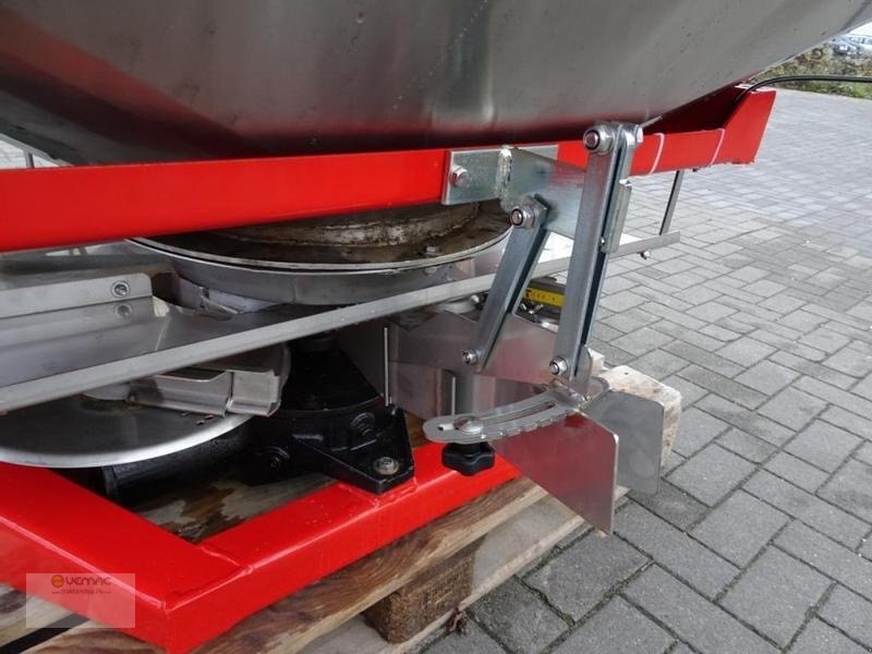 Novi Rasipač gnojiva Vemac Zweischeibenstreuer 2000KG Streuer Winterdienst Traktor NEU: slika Novi Rasipač gnojiva Vemac Zweischeibenstreuer 2000KG Streuer Winterdienst Traktor NEU