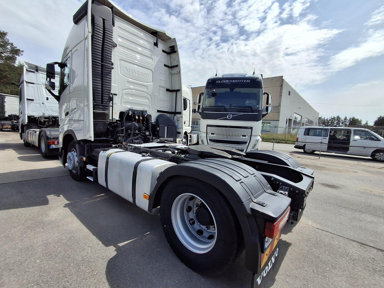 2023 Volvo FH 500 Globetrotter XL - Tegljač: slika 2023 Volvo FH 500 Globetrotter XL - Tegljač 2023 Volvo FH 500 Globetrotter XL - Tegljač: slika 2023 Volvo FH 500 Globetrotter XL - Tegljač