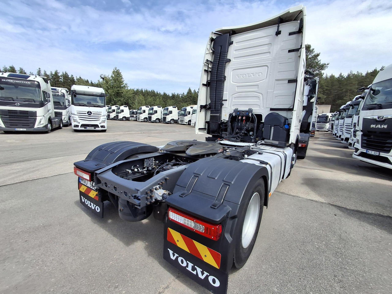 2023 Volvo FH 500 Globetrotter XL - Tegljač: slika 2023 Volvo FH 500 Globetrotter XL - Tegljač 2023 Volvo FH 500 Globetrotter XL - Tegljač: slika 2023 Volvo FH 500 Globetrotter XL - Tegljač