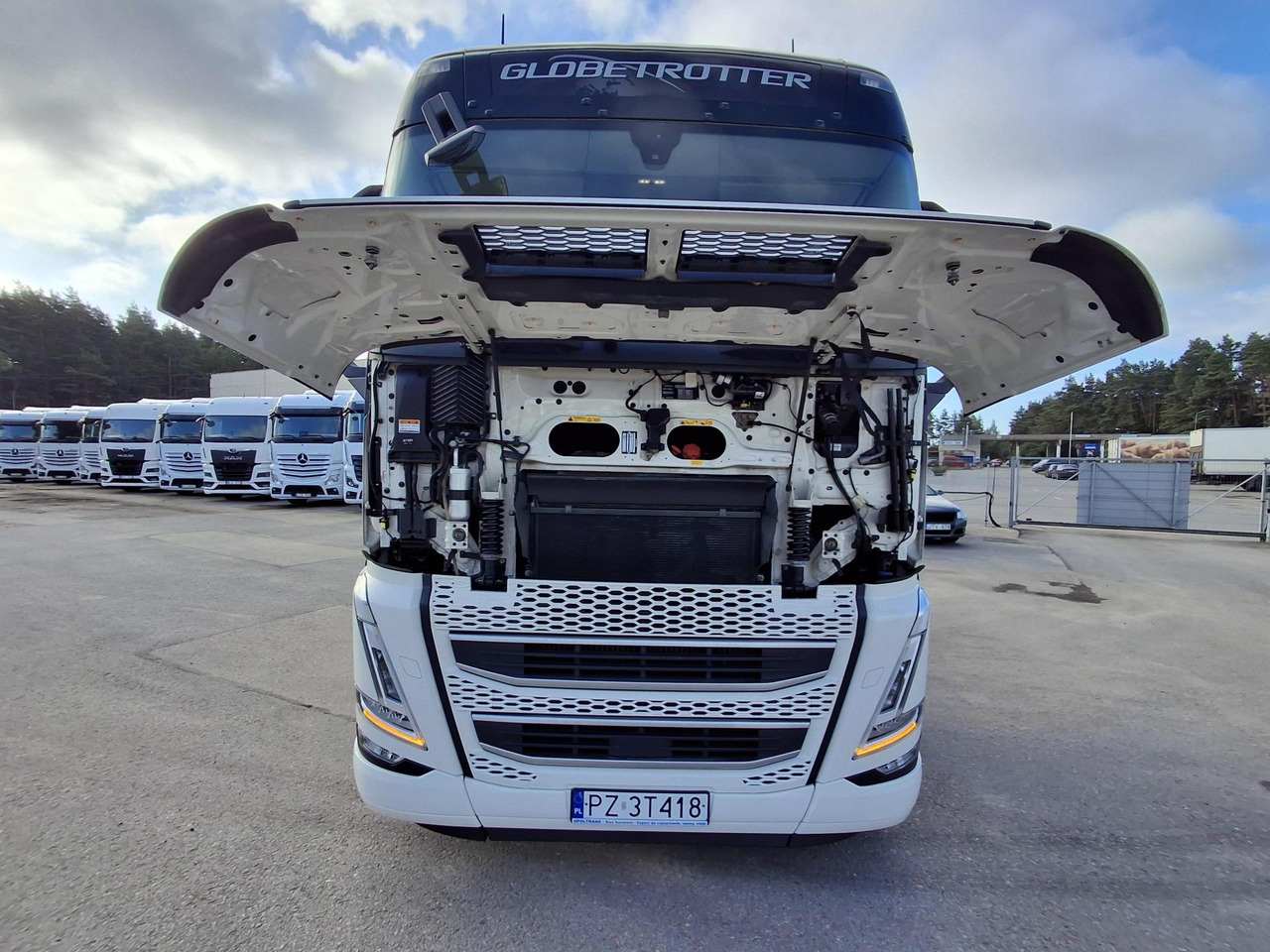 2023 Volvo FH 500 Globetrotter XL Side Skirts - Tegljač: slika 2023 Volvo FH 500 Globetrotter XL Side Skirts - Tegljač 2023 Volvo FH 500 Globetrotter XL Side Skirts - Tegljač: slika 2023 Volvo FH 500 Globetrotter XL Side Skirts - Tegljač