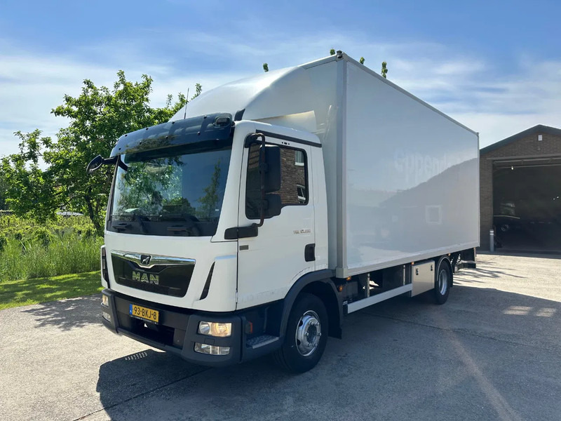 MAN TGL 10.190 / NL TRUCK / BOX / EURO 6 / MANUAL / NEW TYRES / LOADLIFT - Kamion sandučar: slika MAN TGL 10.190 / NL TRUCK / BOX / EURO 6 / MANUAL / NEW TYRES / LOADLIFT - Kamion sandučar MAN TGL 10.190 / NL TRUCK / BOX / EURO 6 / MANUAL / NEW TYRES / LOADLIFT - Kamion sandučar: slika MAN TGL 10.190 / NL TRUCK / BOX / EURO 6 / MANUAL / NEW TYRES / LOADLIFT - Kamion sandučar