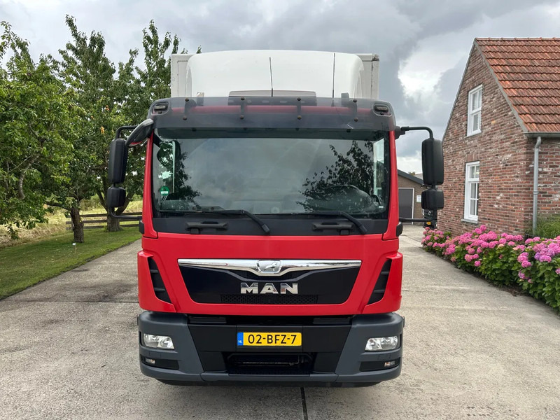 MAN TGM 15.250 / NL TRUCK / EURO 6 / NEW TYRES / NEW TACHO!! / BOX + LOADLIFT 2t - Kamion sandučar: slika MAN TGM 15.250 / NL TRUCK / EURO 6 / NEW TYRES / NEW TACHO!! / BOX + LOADLIFT 2t - Kamion sandučar MAN TGM 15.250 / NL TRUCK / EURO 6 / NEW TYRES / NEW TACHO!! / BOX + LOADLIFT 2t - Kamion sandučar: slika MAN TGM 15.250 / NL TRUCK / EURO 6 / NEW TYRES / NEW TACHO!! / BOX + LOADLIFT 2t - Kamion sandučar