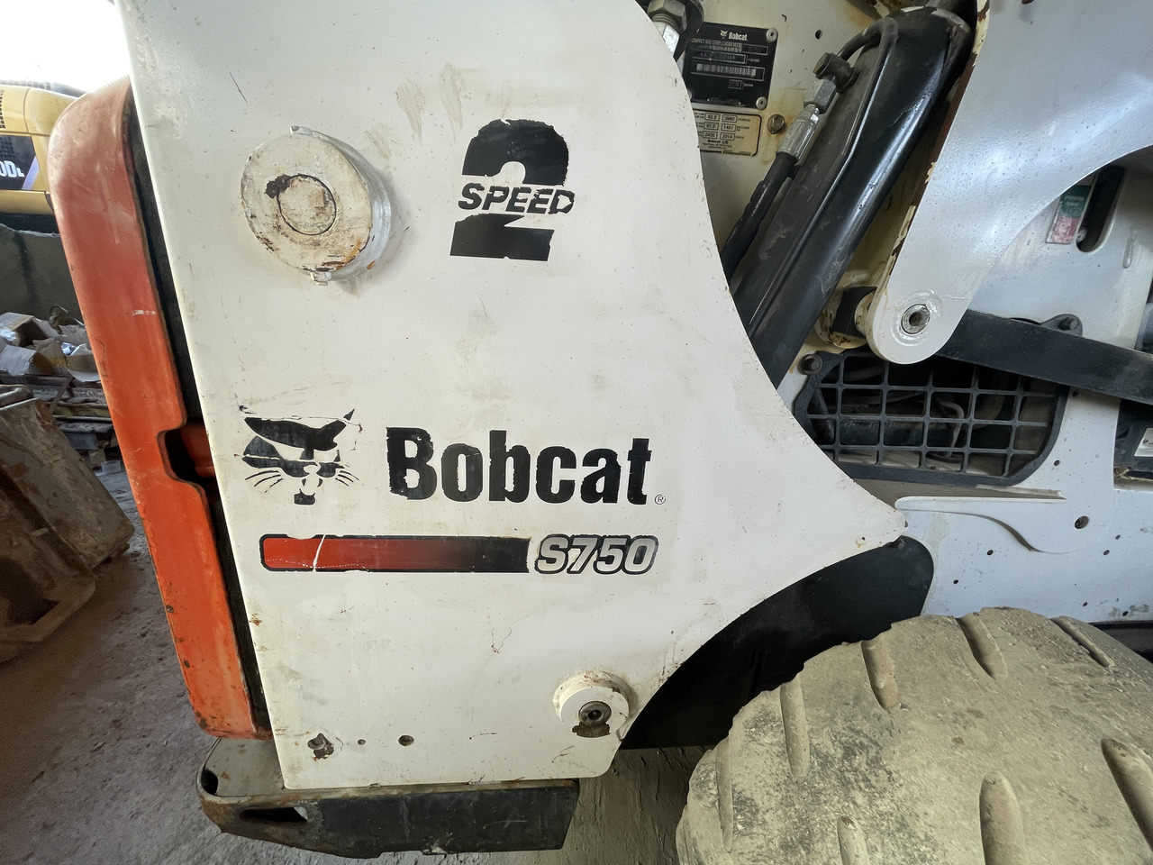 Bobcat S750 - Mini utovarivač: slika Bobcat S750 - Mini utovarivač Bobcat S750 - Mini utovarivač: slika Bobcat S750 - Mini utovarivač