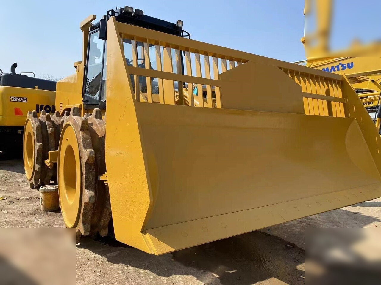 CATERPILLAR 826G - Kompaktor: slika CATERPILLAR 826G - Kompaktor CATERPILLAR 826G - Kompaktor: slika CATERPILLAR 826G - Kompaktor