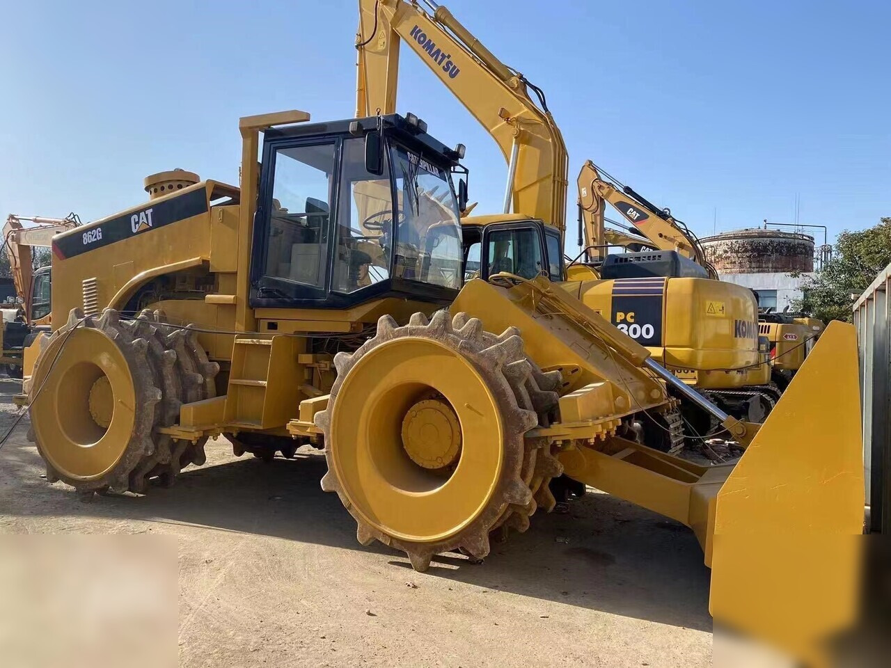 CATERPILLAR 826G - Kompaktor: slika CATERPILLAR 826G - Kompaktor CATERPILLAR 826G - Kompaktor: slika CATERPILLAR 826G - Kompaktor