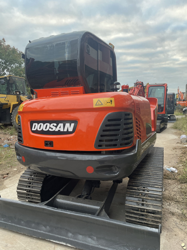 DOOSAN DX60-9C - Bager gusjeničar: slika DOOSAN DX60-9C - Bager gusjeničar DOOSAN DX60-9C - Bager gusjeničar: slika DOOSAN DX60-9C - Bager gusjeničar