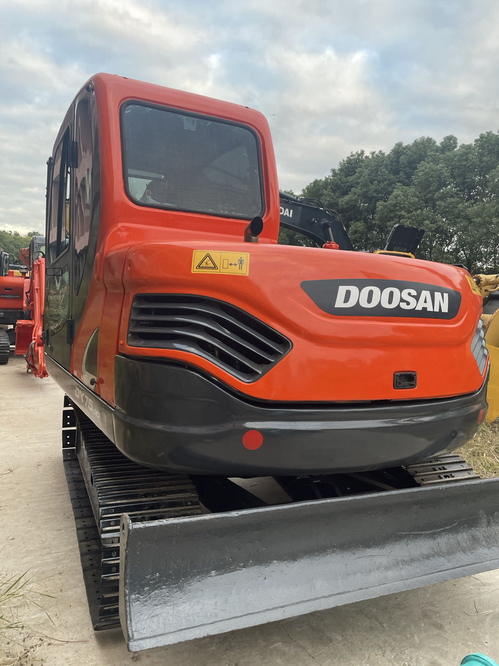 DOOSAN DX75-9C - Bager gusjeničar: slika DOOSAN DX75-9C - Bager gusjeničar DOOSAN DX75-9C - Bager gusjeničar: slika DOOSAN DX75-9C - Bager gusjeničar