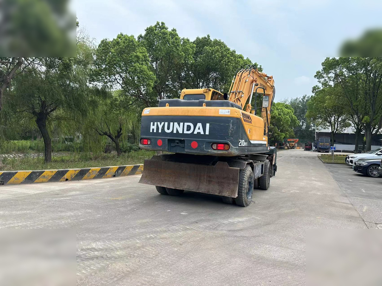 HYUNDAI ROBEX 210W-9 - Bager na kotačima: slika HYUNDAI ROBEX 210W-9 - Bager na kotačima HYUNDAI ROBEX 210W-9 - Bager na kotačima: slika HYUNDAI ROBEX 210W-9 - Bager na kotačima