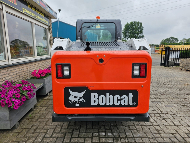 Bobcat S510 - Utovarivač na kotačima: slika Bobcat S510 - Utovarivač na kotačima Bobcat S510 - Utovarivač na kotačima: slika Bobcat S510 - Utovarivač na kotačima