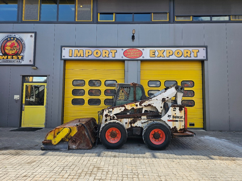Bobcat S850 - Utovarivač: slika Bobcat S850 - Utovarivač Bobcat S850 - Utovarivač: slika Bobcat S850 - Utovarivač