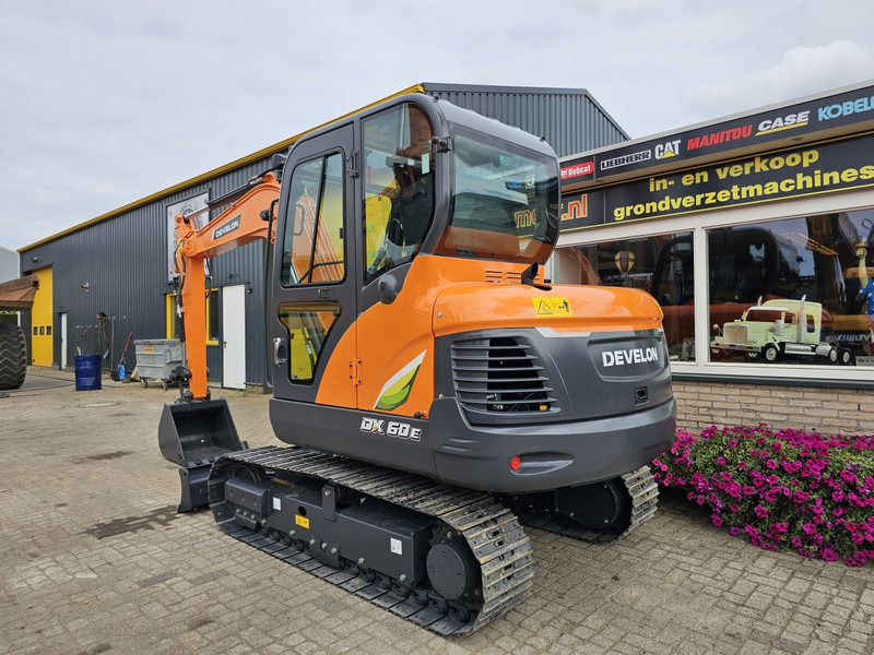 Develon DX60E-10N - Mini bager: slika Develon DX60E-10N - Mini bager Develon DX60E-10N - Mini bager: slika Develon DX60E-10N - Mini bager