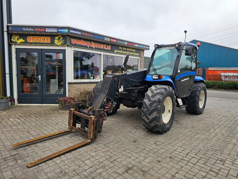New Holland LM435A - Teleskopski rukovatelj: slika New Holland LM435A - Teleskopski rukovatelj New Holland LM435A - Teleskopski rukovatelj: slika New Holland LM435A - Teleskopski rukovatelj