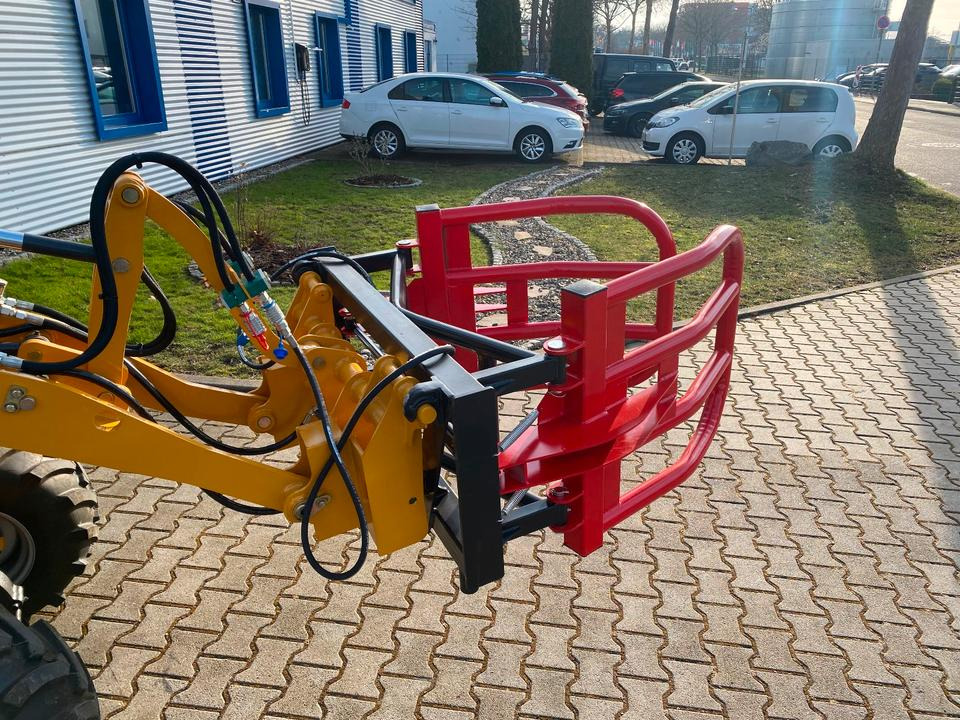 Ballengreifer/Ballenzange 1,80M *INKL.19% MWST*EURO-AUFNAHME*SOFORT VERFÜGBAR!* - Hvataljka: slika Ballengreifer/Ballenzange 1,80M *INKL.19% MWST*EURO-AUFNAHME*SOFORT VERFÜGBAR!* - Hvataljka Ballengreifer/Ballenzange 1,80M *INKL.19% MWST*EURO-AUFNAHME*SOFORT VERFÜGBAR!* - Hvataljka: slika Ballengreifer/Ballenzange 1,80M *INKL.19% MWST*EURO-AUFNAHME*SOFORT VERFÜGBAR!* - Hvataljka