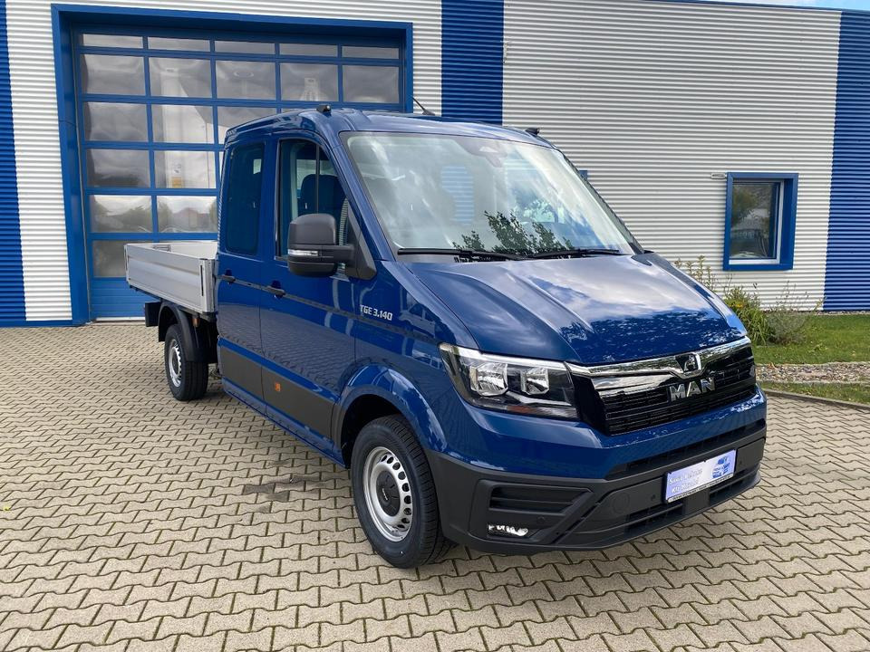 MAN TGE 3.140 Doka Pritsche Next Level *TEMPO*KLIMA*CAM*AHK*APP*PDC*INKL.19% MWST*SOFORT!* - Dostavno vozilo s ravnom platformom, Dostavno vozilo s dvostrukom kabinom: slika MAN TGE 3.140 Doka Pritsche Next Level *TEMPO*KLIMA*CAM*AHK*APP*PDC*INKL.19% MWST*SOFORT!* - Dostavno vozilo s ravnom platformom, Dostavno vozilo s dvostrukom kabinom MAN TGE 3.140 Doka Pritsche Next Level *TEMPO*KLIMA*CAM*AHK*APP*PDC*INKL.19% MWST*SOFORT!* - Dostavno vozilo s ravnom platformom, Dostavno vozilo s dvostrukom kabinom: slika MAN TGE 3.140 Doka Pritsche Next Level *TEMPO*KLIMA*CAM*AHK*APP*PDC*INKL.19% MWST*SOFORT!* - Dostavno vozilo s ravnom platformom, Dostavno vozilo s dvostrukom kabinom