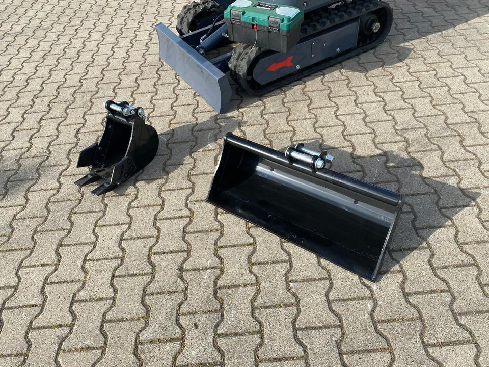 Minibagger BK1250JS + Schaufelpaket *INKL.19% MWST*KUBOTA*BERGER KRAUS*JOYSTICK*SOFORT!* - Mini bager: slika Minibagger BK1250JS + Schaufelpaket *INKL.19% MWST*KUBOTA*BERGER KRAUS*JOYSTICK*SOFORT!* - Mini bager Minibagger BK1250JS + Schaufelpaket *INKL.19% MWST*KUBOTA*BERGER KRAUS*JOYSTICK*SOFORT!* - Mini bager: slika Minibagger BK1250JS + Schaufelpaket *INKL.19% MWST*KUBOTA*BERGER KRAUS*JOYSTICK*SOFORT!* - Mini bager