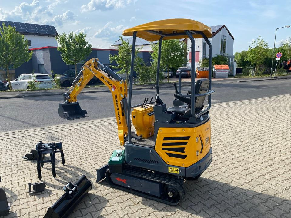 Minibagger BK1250JS + Zubehör *INKL.19% MWST*KUBOTA*BERGER KRAUS*JOYSTICK*SOFORT!* - Mini bager: slika Minibagger BK1250JS + Zubehör *INKL.19% MWST*KUBOTA*BERGER KRAUS*JOYSTICK*SOFORT!* - Mini bager Minibagger BK1250JS + Zubehör *INKL.19% MWST*KUBOTA*BERGER KRAUS*JOYSTICK*SOFORT!* - Mini bager: slika Minibagger BK1250JS + Zubehör *INKL.19% MWST*KUBOTA*BERGER KRAUS*JOYSTICK*SOFORT!* - Mini bager