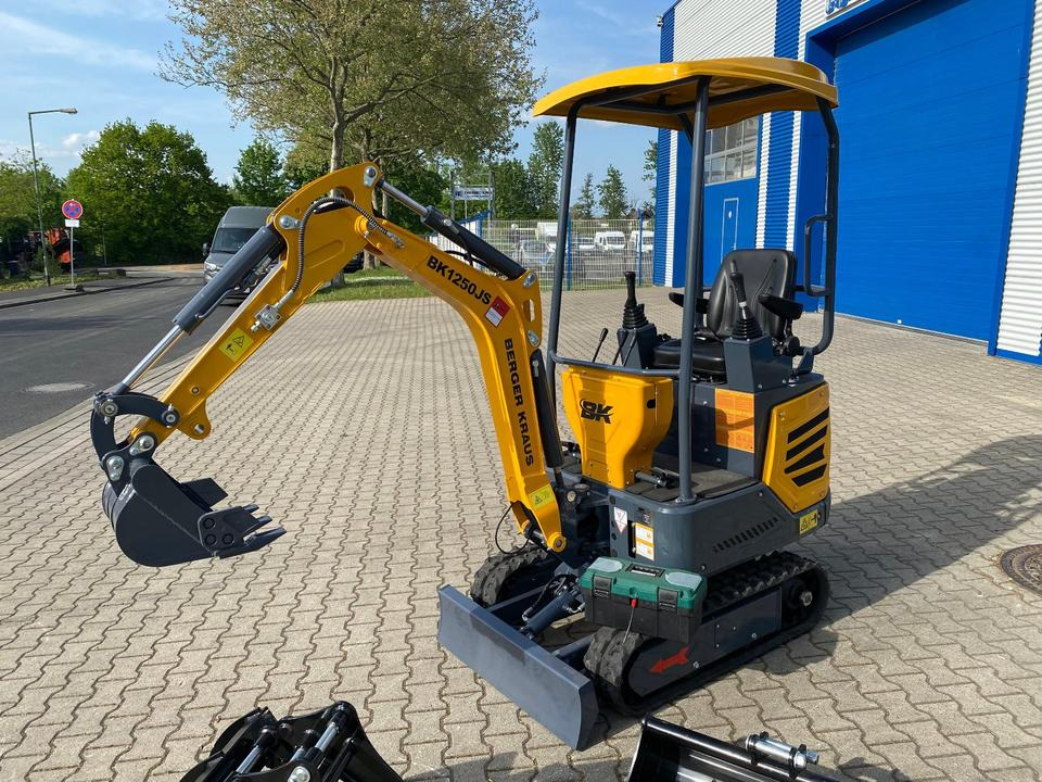 Minibagger BK1250JS + Zubehör *INKL.19% MWST*KUBOTA*BERGER KRAUS*JOYSTICK*SOFORT!* - Mini bager: slika Minibagger BK1250JS + Zubehör *INKL.19% MWST*KUBOTA*BERGER KRAUS*JOYSTICK*SOFORT!* - Mini bager Minibagger BK1250JS + Zubehör *INKL.19% MWST*KUBOTA*BERGER KRAUS*JOYSTICK*SOFORT!* - Mini bager: slika Minibagger BK1250JS + Zubehör *INKL.19% MWST*KUBOTA*BERGER KRAUS*JOYSTICK*SOFORT!* - Mini bager