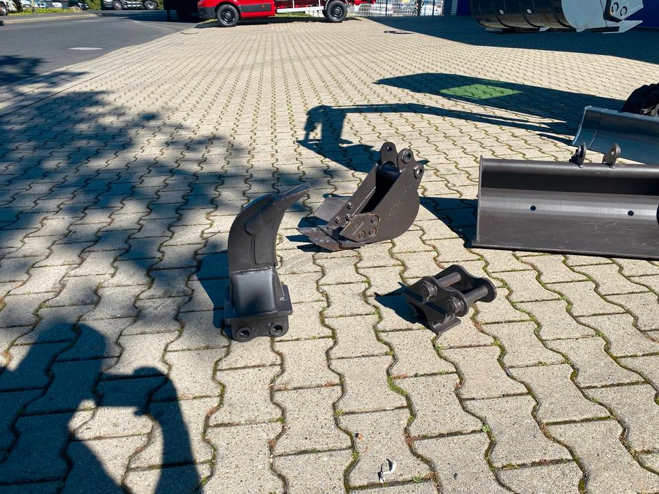 Mini bager Minibagger BK1250KSR inkl. Zubehörpaket Groß *INKL.19% MWST*KUBOTA*SCHWENKARM*VERSTELLFAHRW*SOFORT!*: slika Mini bager Minibagger BK1250KSR inkl. Zubehörpaket Groß *INKL.19% MWST*KUBOTA*SCHWENKARM*VERSTELLFAHRW*SOFORT!*