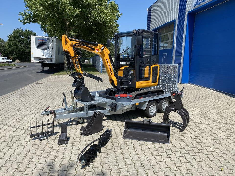 Minibagger BK2000KSR + Tieflader + Zubehör *INKL.19% MWST*BERGER KRAUS*YANMAR*SCHWENKARM* VERSTELLFAHRWERK* - Mini bager, Prikolica: slika Minibagger BK2000KSR + Tieflader + Zubehör *INKL.19% MWST*BERGER KRAUS*YANMAR*SCHWENKARM* VERSTELLFAHRWERK* - Mini bager, Prikolica Minibagger BK2000KSR + Tieflader + Zubehör *INKL.19% MWST*BERGER KRAUS*YANMAR*SCHWENKARM* VERSTELLFAHRWERK* - Mini bager, Prikolica: slika Minibagger BK2000KSR + Tieflader + Zubehör *INKL.19% MWST*BERGER KRAUS*YANMAR*SCHWENKARM* VERSTELLFAHRWERK* - Mini bager, Prikolica