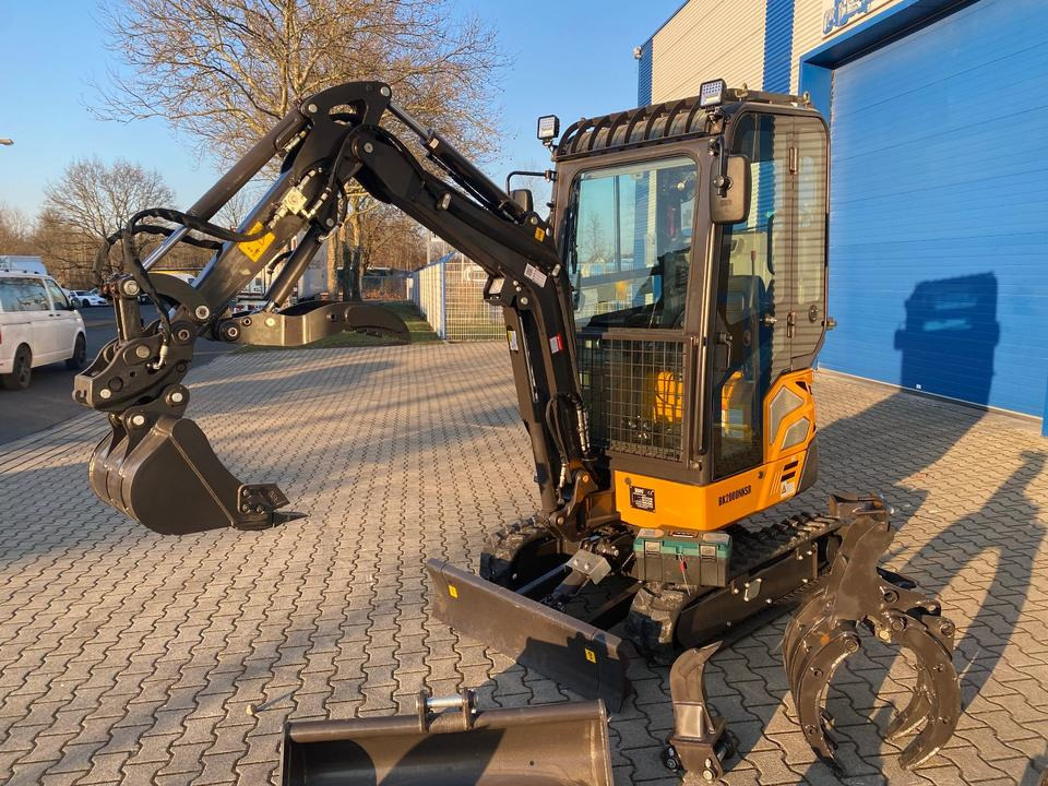 Minibagger BK2000NKSR inkl. Zubehörpaket *INKL.19% MWST*BERGER KRAUS*KUBOTA* KLIMA*SCHWENKARM*VERSTELLFAHRWERK* - Mini bager: slika Minibagger BK2000NKSR inkl. Zubehörpaket *INKL.19% MWST*BERGER KRAUS*KUBOTA* KLIMA*SCHWENKARM*VERSTELLFAHRWERK* - Mini bager Minibagger BK2000NKSR inkl. Zubehörpaket *INKL.19% MWST*BERGER KRAUS*KUBOTA* KLIMA*SCHWENKARM*VERSTELLFAHRWERK* - Mini bager: slika Minibagger BK2000NKSR inkl. Zubehörpaket *INKL.19% MWST*BERGER KRAUS*KUBOTA* KLIMA*SCHWENKARM*VERSTELLFAHRWERK* - Mini bager