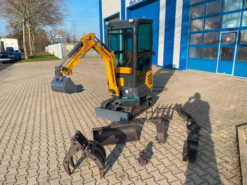 Minibagger BK950KS + Zubehör *INKL.19% MWST*BERGER KRAUS*KABINE*SOFORT!* - Mini bager: slika Minibagger BK950KS + Zubehör *INKL.19% MWST*BERGER KRAUS*KABINE*SOFORT!* - Mini bager Minibagger BK950KS + Zubehör *INKL.19% MWST*BERGER KRAUS*KABINE*SOFORT!* - Mini bager: slika Minibagger BK950KS + Zubehör *INKL.19% MWST*BERGER KRAUS*KABINE*SOFORT!* - Mini bager
