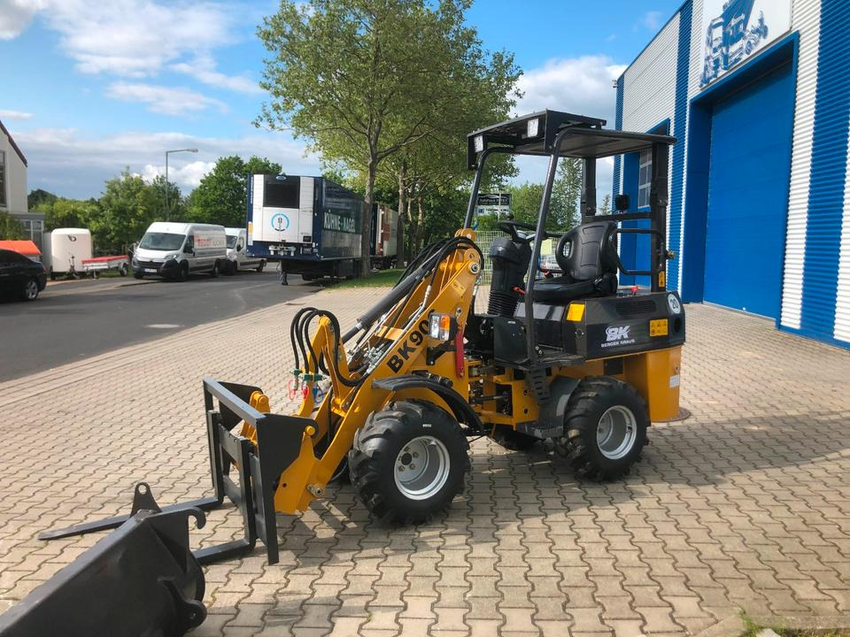 Radlader / Hoflader BK906 *INKL.19% MWST*PERKINS*BERGER KRAUS*GABELPAKET*CE*EURO - Zglobni utovarivač: slika Radlader / Hoflader BK906 *INKL.19% MWST*PERKINS*BERGER KRAUS*GABELPAKET*CE*EURO - Zglobni utovarivač Radlader / Hoflader BK906 *INKL.19% MWST*PERKINS*BERGER KRAUS*GABELPAKET*CE*EURO - Zglobni utovarivač: slika Radlader / Hoflader BK906 *INKL.19% MWST*PERKINS*BERGER KRAUS*GABELPAKET*CE*EURO - Zglobni utovarivač