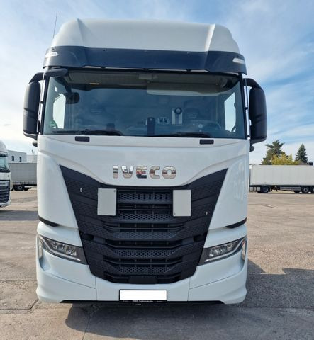Iveco AS440ST*LNG*Standard*2022*2 Tanks - Tegljač: slika Iveco AS440ST*LNG*Standard*2022*2 Tanks - Tegljač Iveco AS440ST*LNG*Standard*2022*2 Tanks - Tegljač: slika Iveco AS440ST*LNG*Standard*2022*2 Tanks - Tegljač