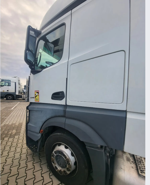 Mercedes-Benz ACTROS 1845 mega - Tegljač: slika Mercedes-Benz ACTROS 1845 mega - Tegljač Mercedes-Benz ACTROS 1845 mega - Tegljač: slika Mercedes-Benz ACTROS 1845 mega - Tegljač