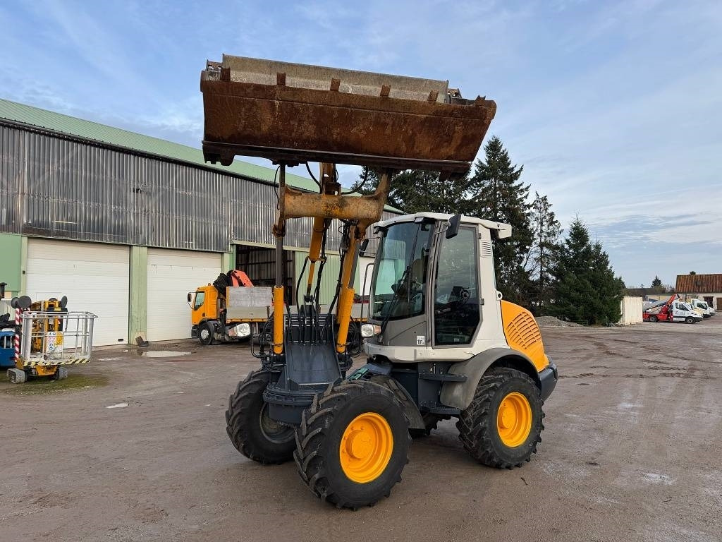 Atlas 75 S - Utovarivač na kotačima: slika Atlas 75 S - Utovarivač na kotačima Atlas 75 S - Utovarivač na kotačima: slika Atlas 75 S - Utovarivač na kotačima