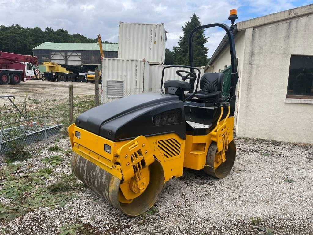 Bomag BW 120 AD-4 - Cestovni valjak: slika Bomag BW 120 AD-4 - Cestovni valjak Bomag BW 120 AD-4 - Cestovni valjak: slika Bomag BW 120 AD-4 - Cestovni valjak