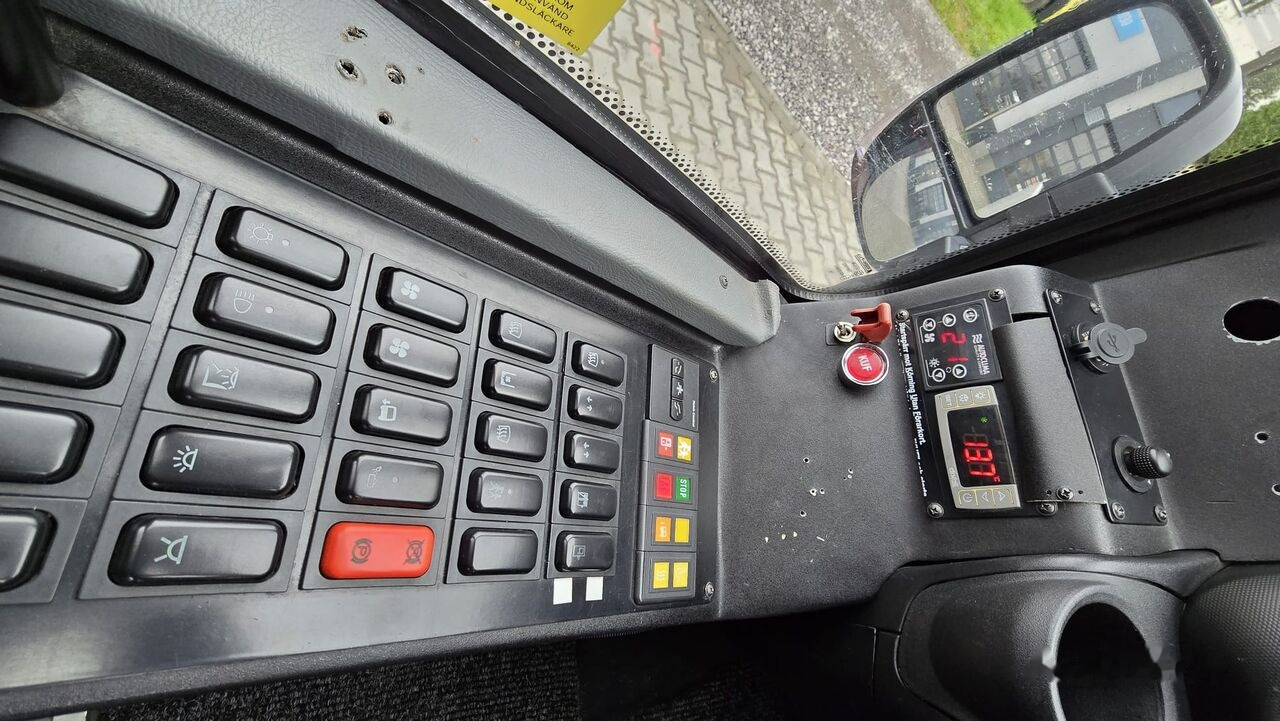 IVECO FIRST - AIRCO + WEBASTO + 29 PLACE - EURO VI - Gradski autobus: slika IVECO FIRST - AIRCO + WEBASTO + 29 PLACE - EURO VI - Gradski autobus IVECO FIRST - AIRCO + WEBASTO + 29 PLACE - EURO VI - Gradski autobus: slika IVECO FIRST - AIRCO + WEBASTO + 29 PLACE - EURO VI - Gradski autobus