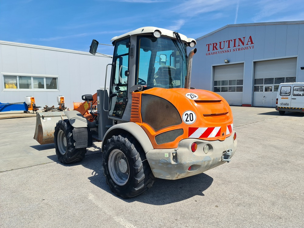 ATLAS AR75E - Utovarivač na kotačima: slika ATLAS AR75E - Utovarivač na kotačima ATLAS AR75E - Utovarivač na kotačima: slika ATLAS AR75E - Utovarivač na kotačima