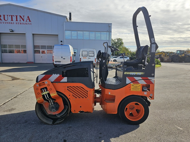 BOMAG BW100AC-4 - Kombinirani valjak: slika BOMAG BW100AC-4 - Kombinirani valjak BOMAG BW100AC-4 - Kombinirani valjak: slika BOMAG BW100AC-4 - Kombinirani valjak