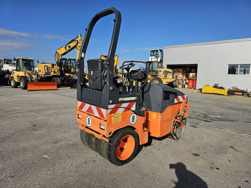 BOMAG BW100AC-4 - Kombinirani valjak: slika BOMAG BW100AC-4 - Kombinirani valjak BOMAG BW100AC-4 - Kombinirani valjak: slika BOMAG BW100AC-4 - Kombinirani valjak