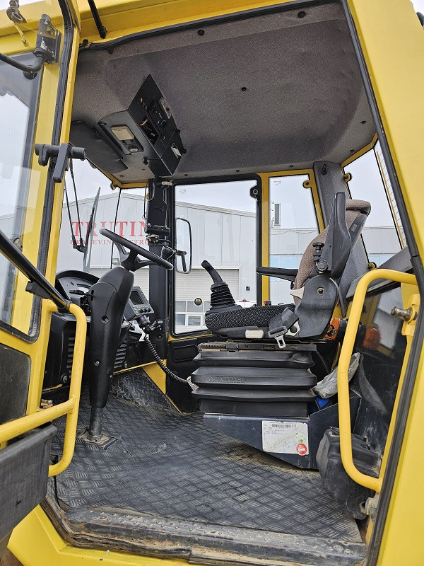 Zakup BOMAG BW213DH-4 BOMAG BW213DH-4: slika Zakup BOMAG BW213DH-4 BOMAG BW213DH-4