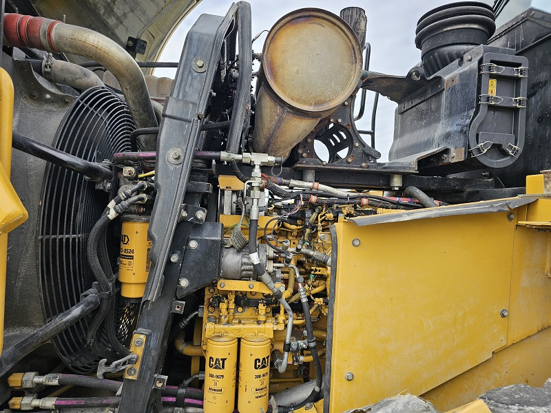 Utovarivač na kotačima CATERPILLAR 966K: slika Utovarivač na kotačima CATERPILLAR 966K