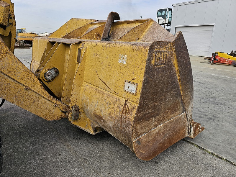 Utovarivač na kotačima CATERPILLAR 966K: slika Utovarivač na kotačima CATERPILLAR 966K
