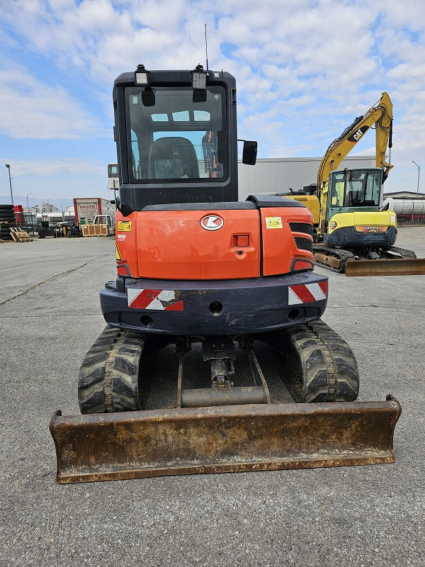 KUBOTA KX057-4 - Mini bager: slika KUBOTA KX057-4 - Mini bager KUBOTA KX057-4 - Mini bager: slika KUBOTA KX057-4 - Mini bager