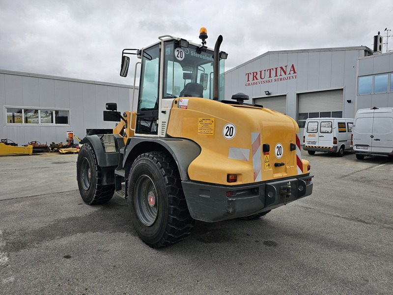 LIEBHERR L514 - Utovarivač na kotačima: slika LIEBHERR L514 - Utovarivač na kotačima LIEBHERR L514 - Utovarivač na kotačima: slika LIEBHERR L514 - Utovarivač na kotačima