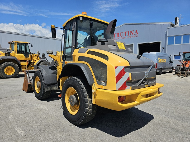 VOLVO L45H - Utovarivač na kotačima: slika VOLVO L45H - Utovarivač na kotačima VOLVO L45H - Utovarivač na kotačima: slika VOLVO L45H - Utovarivač na kotačima