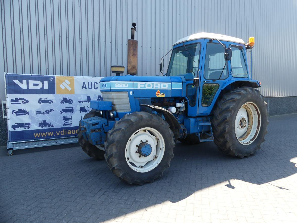 Ford 8210 - Traktor: slika Ford 8210 - Traktor Ford 8210 - Traktor: slika Ford 8210 - Traktor